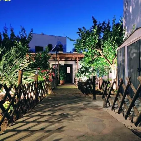 Akti And Affittacamere Livadi (Serifos)