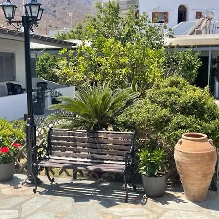 Akti And Livadi (Serifos)