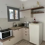 Pensión Akti And 3*