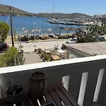 Akti And Gasthuis Livadi (Serifos)