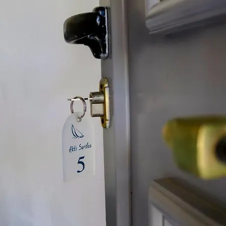 ゲストハウス Akti And リバディオン