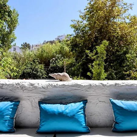 ゲストハウス Akti And 3*