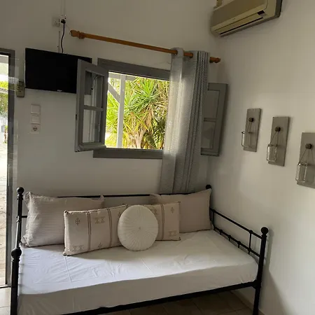 Akti And Livadi (Serifos)