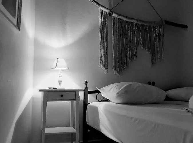 Akti And Guest house