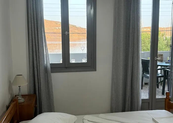 Akti And Guest house 3*