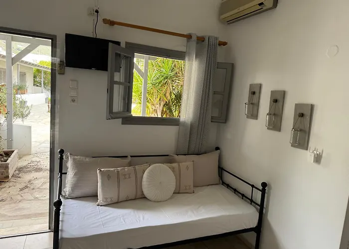 Akti And Livadi (Serifos)